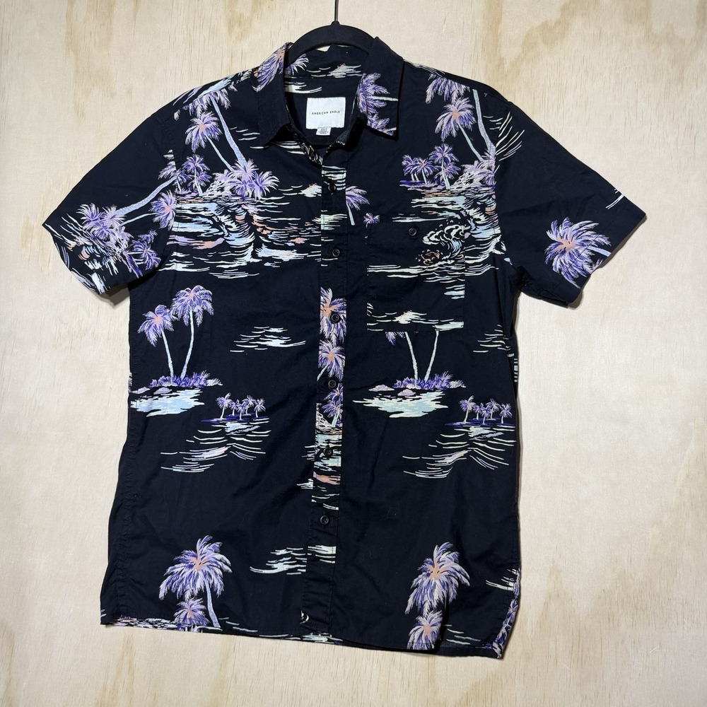 American Eagle Hawaiian Camp Shirt Men's S Black Palm Tree Tropical Button Up
